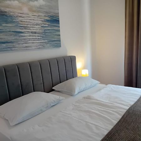 Apartment Kate โตรกีร์ ภายนอก รูปภาพ